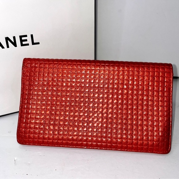 CHANEL CC Micro Chocolate Bifold long Rare Red Wallet - Picture 3 of 9
